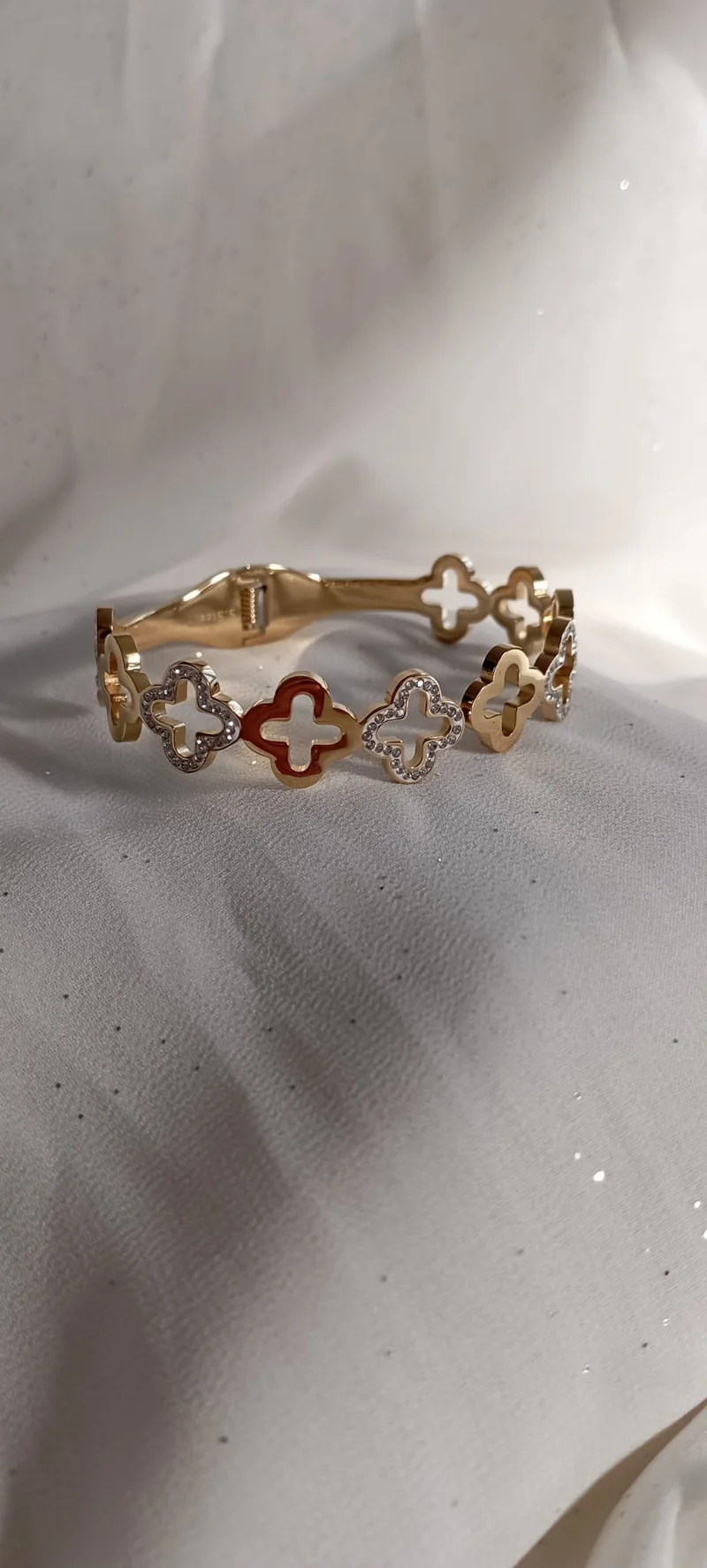 Bracelet rigide croix strass
