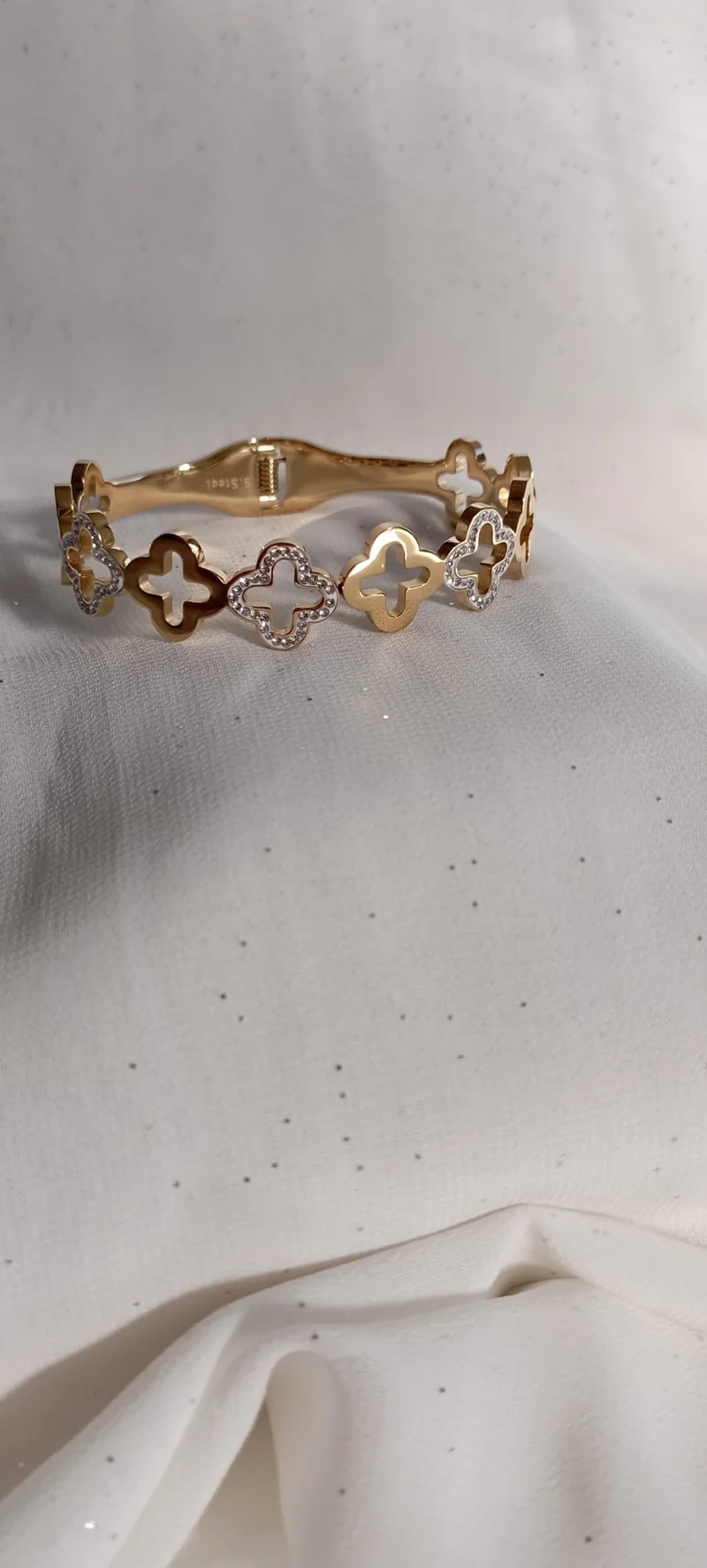 Bracelet rigide croix strass