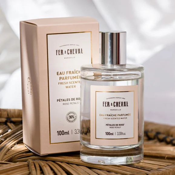 Eau Fraîche Parfumée Pétales de Rose 100ml