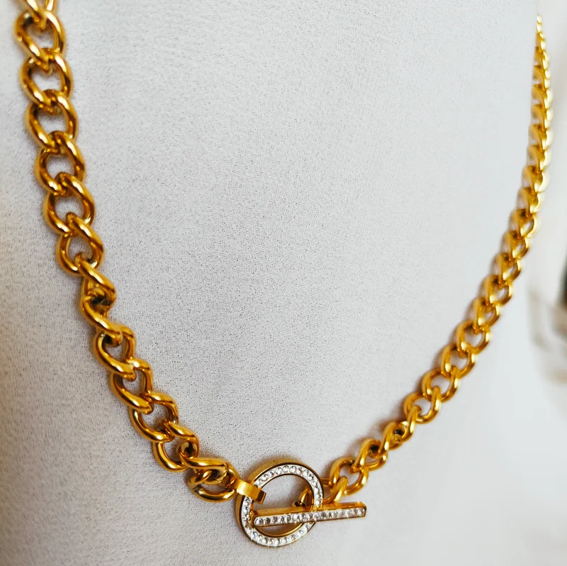 Collier chaine rond et barre strass