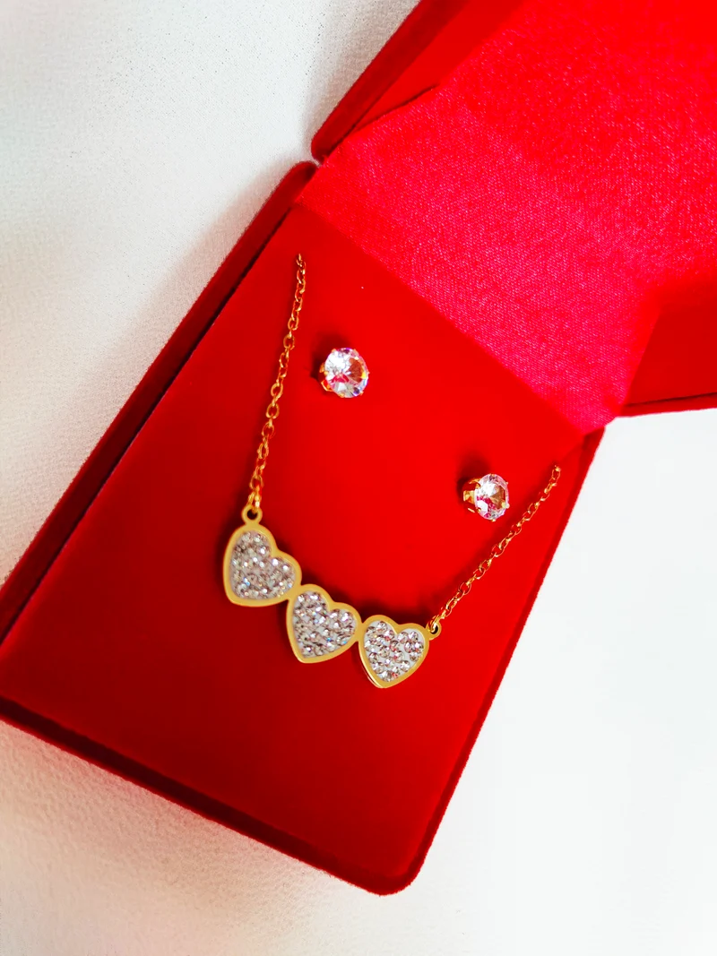 Coffret trio de coeur strassé