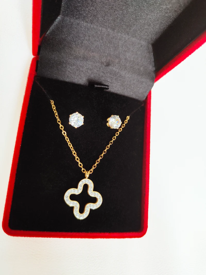 Coffret croix strass
