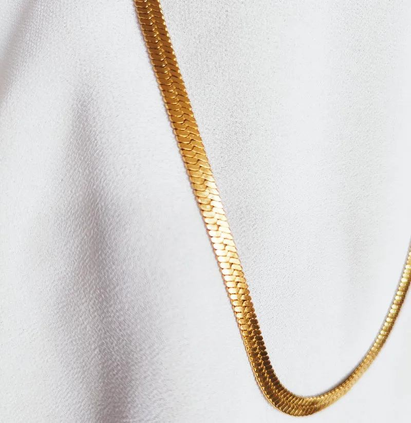 Collier serpent or
