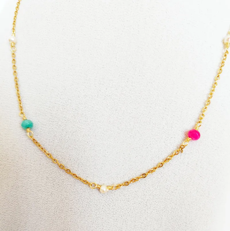 Collier perles multicolores