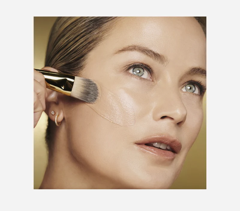 Estée Lauder - Re-Nutriv Ultra Radiance Liquid Makeup Foundation SPF20