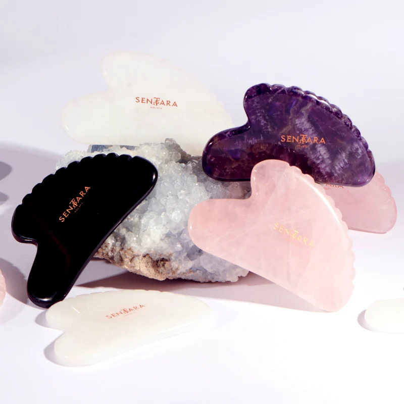 Gua Sha 'Cornaline Heart with Teeth'