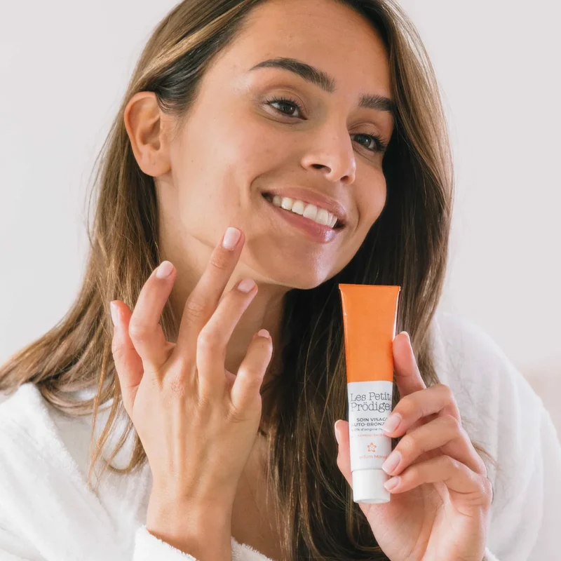 Le Soin Visage, Auto-Bronzant