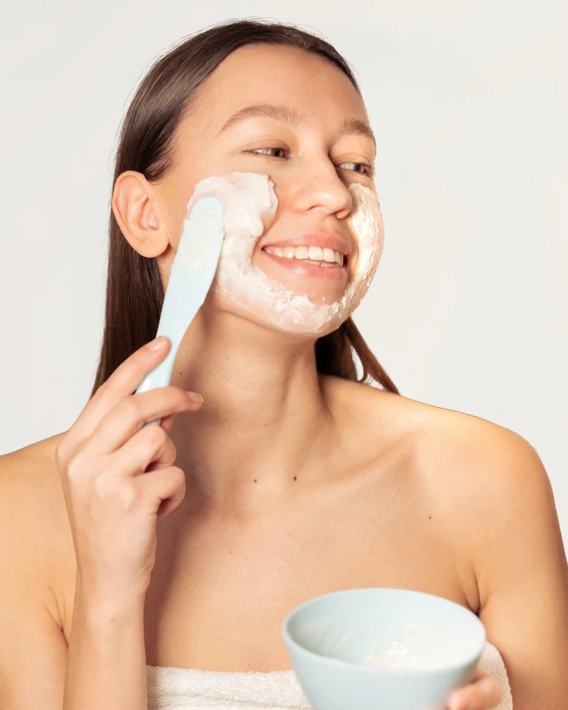 B4 - MASQUE PEEL-OFF ÉCLAT VITAMINE C